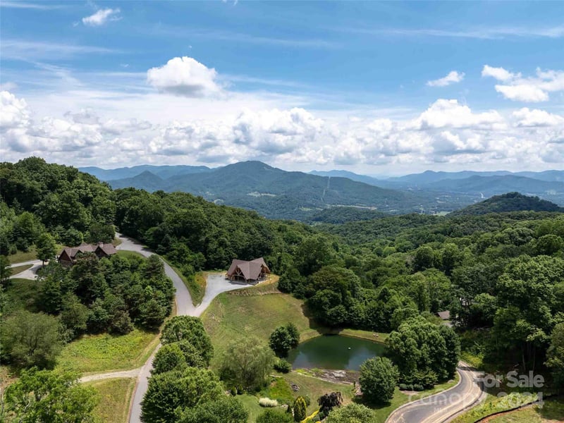 Sleepy Hollow Dr, Waynesville, NC 28785