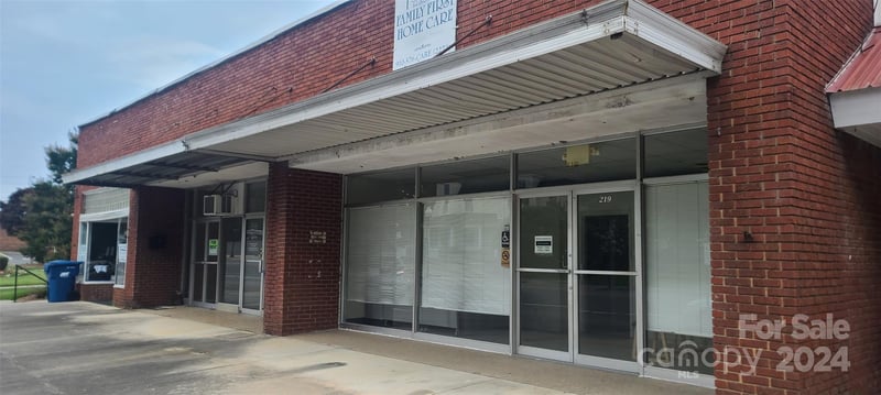215 Main St, Troy, NC 27371
