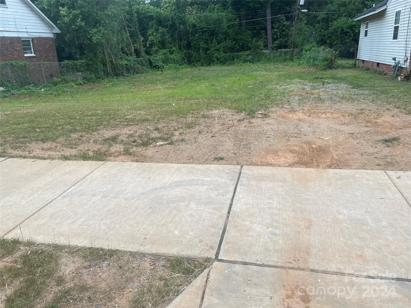 1615 Beatties Ford Rd, Charlotte, NC 28216