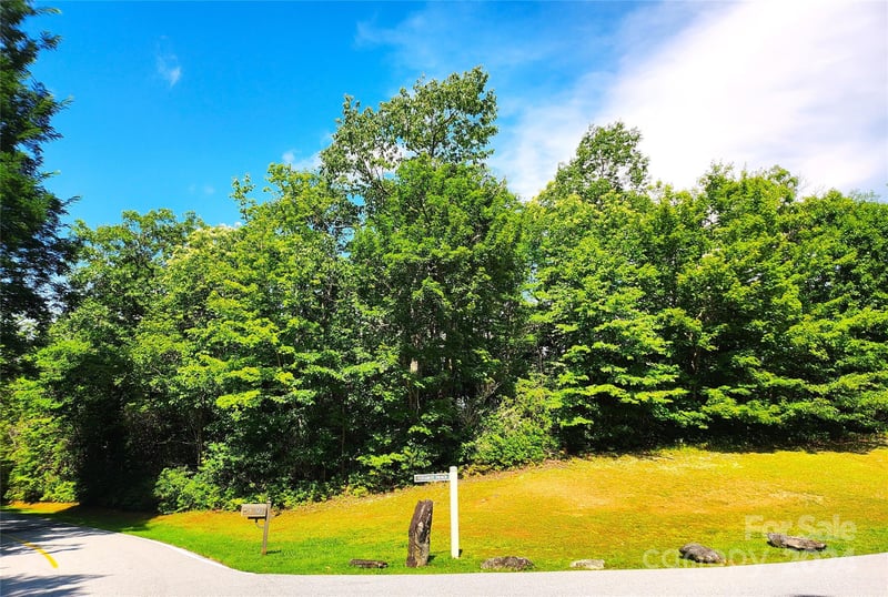Toxaway Ct, Lake Toxaway, NC 28747