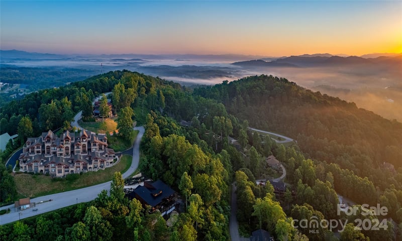 62 Destination Dr, Asheville, NC 28806