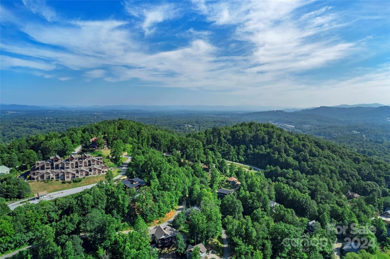 62 Destination Dr, Asheville, NC 28806