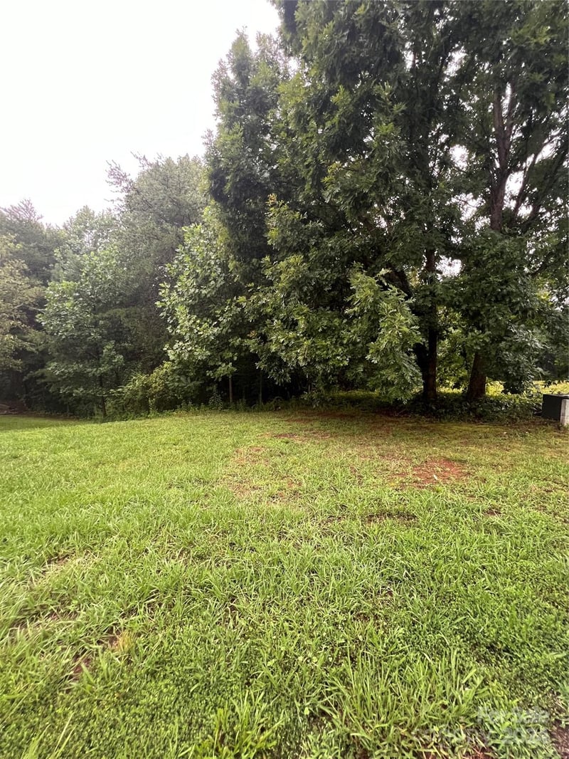 000 Easy St #18, Lake Lure, NC 28746