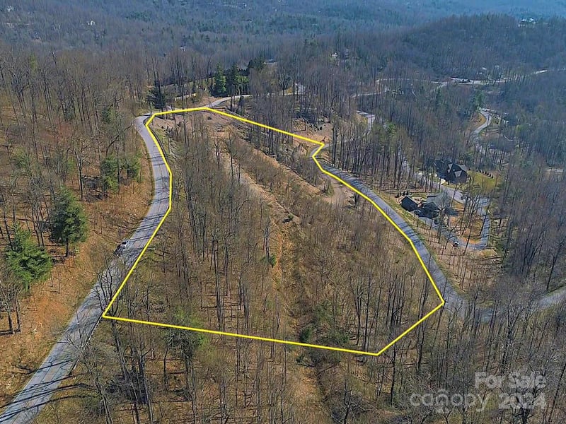 9999 Falkirk Way, Zirconia, NC 28790