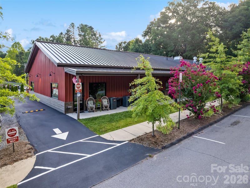 62 Overbrook Dr, Waynesville, NC 28786