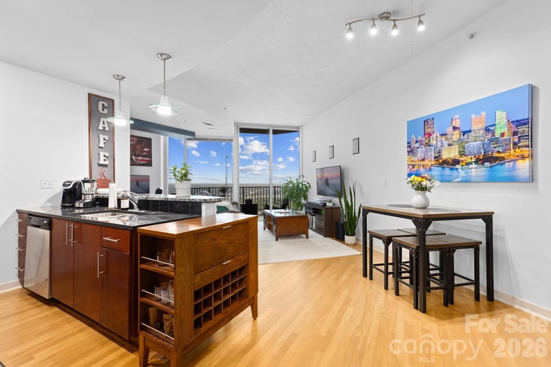 210 N Church St #2513, Charlotte, NC 28202