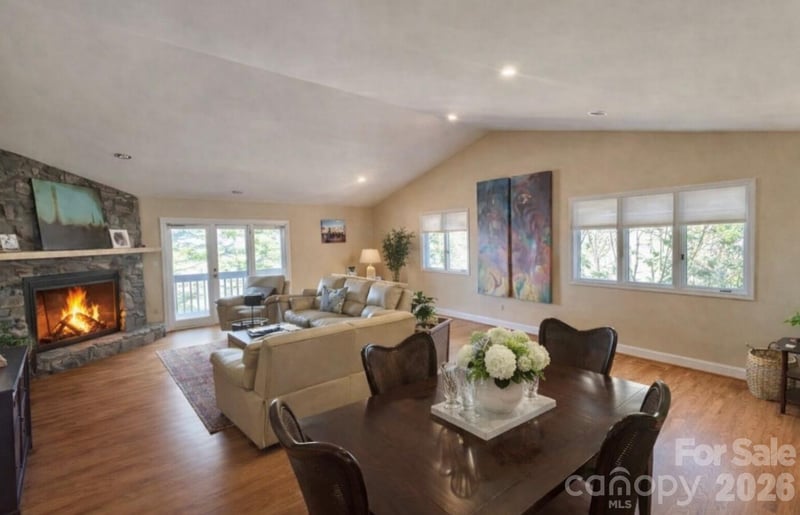 2902 Timber Trl, Asheville, NC 28804