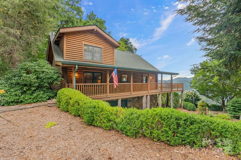90 Forest Ridge Rd, Burnsville, NC 28714