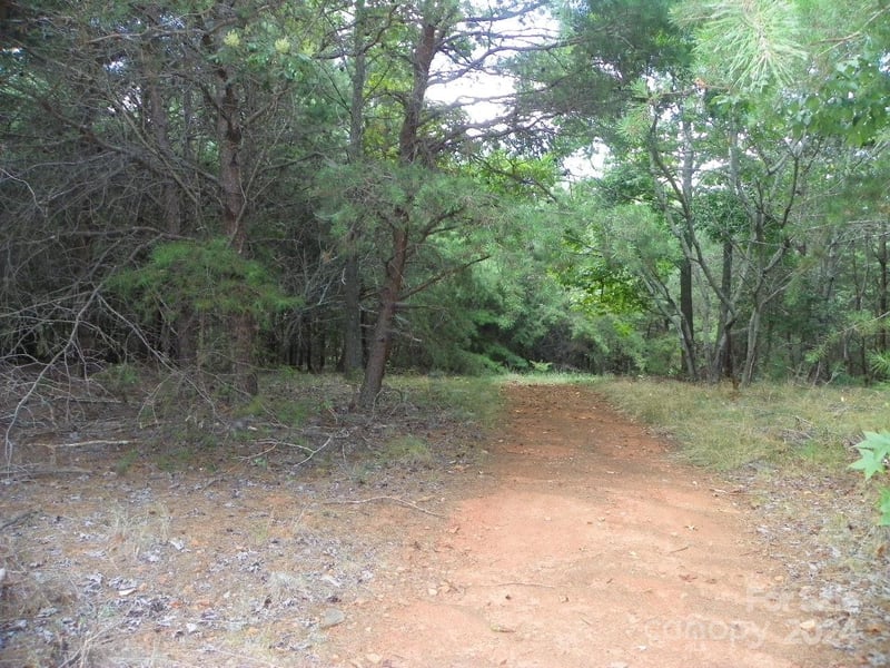 287 Badin View Dr, New London, NC 28127