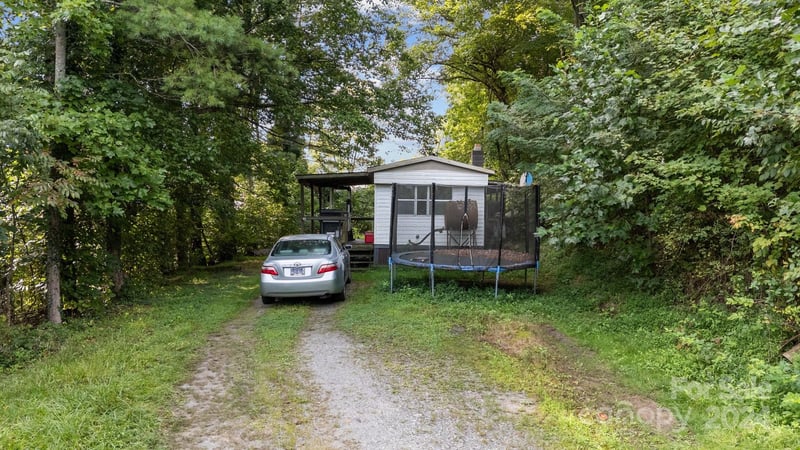 115 Juniper Dr, Marshall, NC 28753