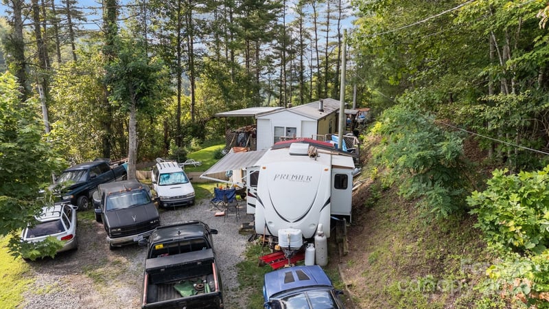 115 Juniper Dr, Marshall, NC 28753