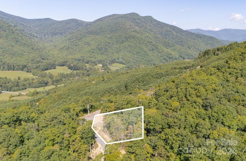 Clear Creek Dr #15, Spruce Pine, NC 28777
