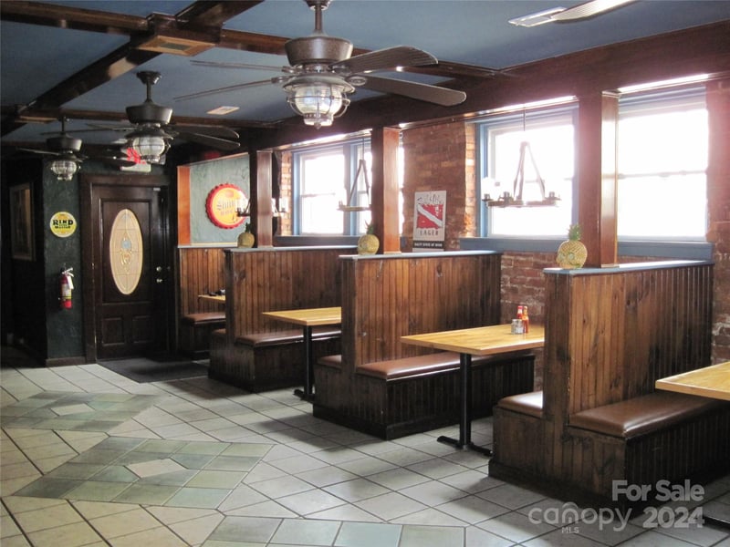 819 West Ave, Lenoir, NC 28645