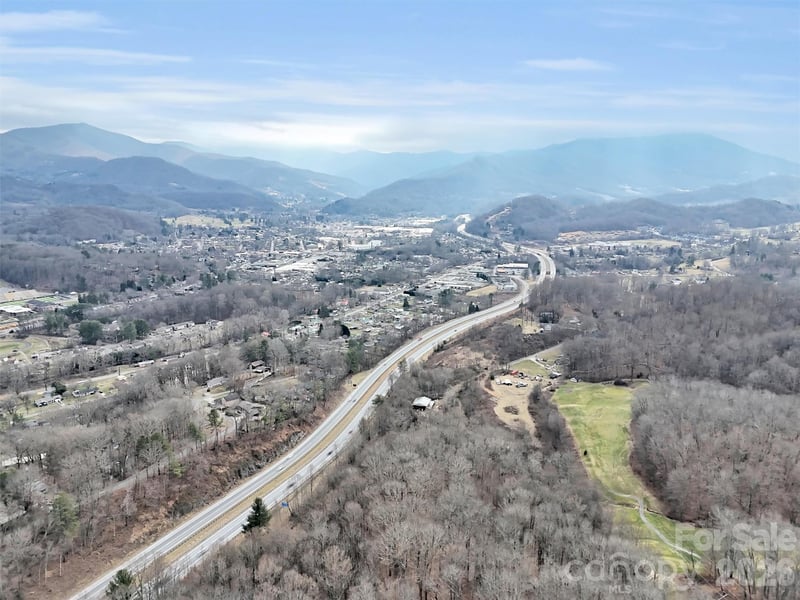 1200 Rocky Knob Rd, Waynesville, NC 28786
