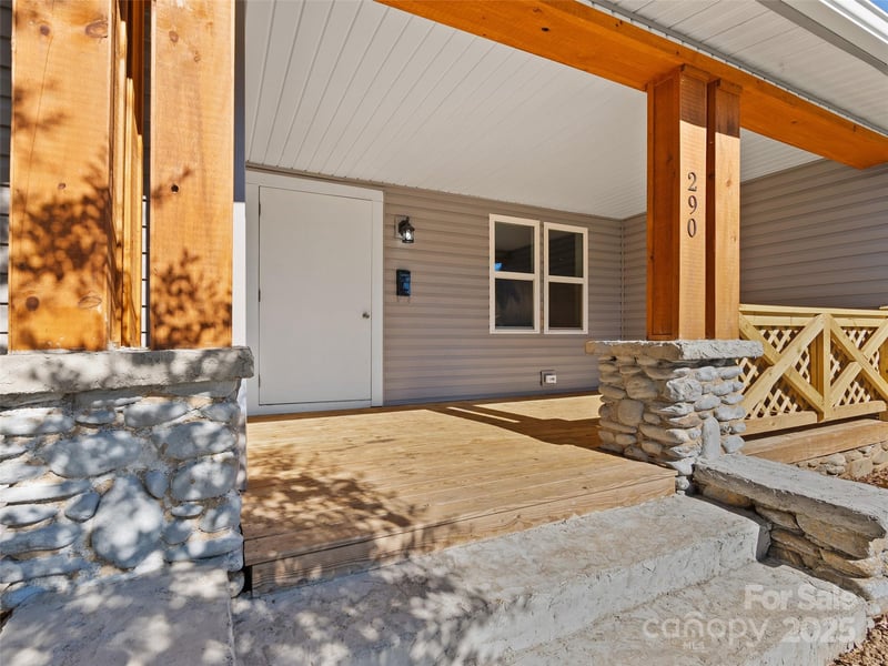 290 Killian St, Waynesville, NC 28786