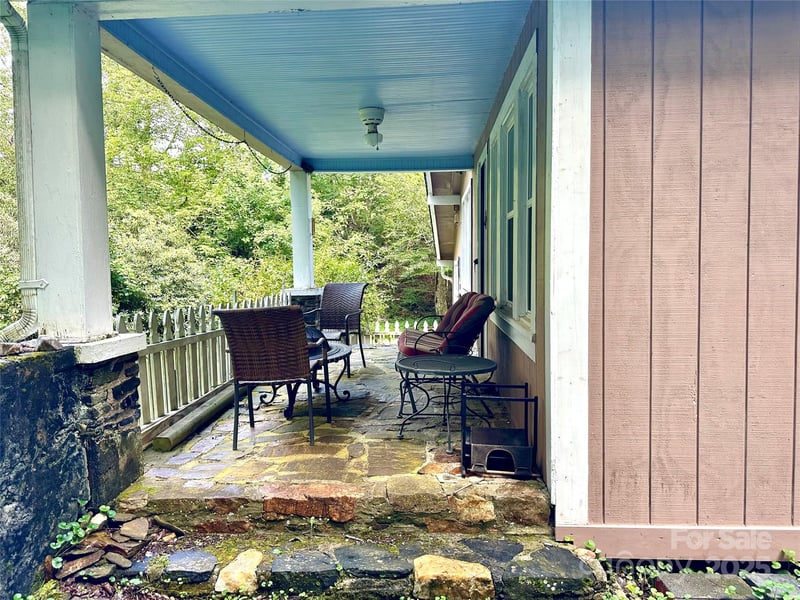 46 Tree Farm Rd, Spruce Pine, NC 28777
