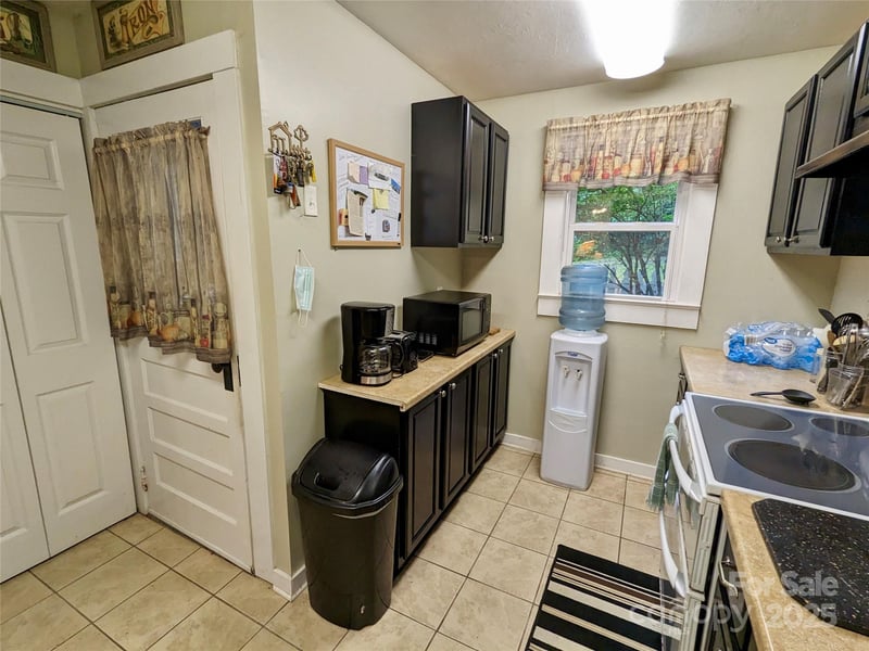 46 Tree Farm Rd, Spruce Pine, NC 28777