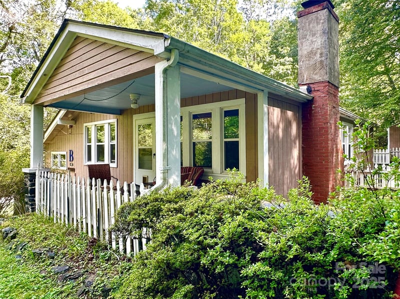 46 Tree Farm Rd, Spruce Pine, NC 28777
