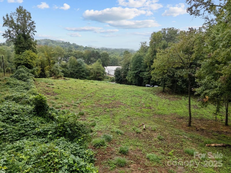 1945 Hendersonville Rd, Asheville, NC 28803