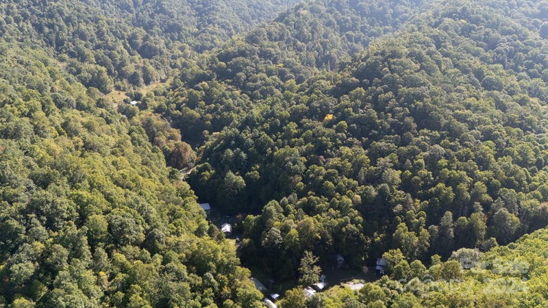 9999 Kelses Valley Dr, Mars Hill, NC 28754