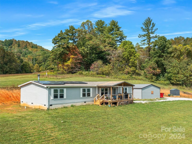 3734 Snow Creek Rd, Bakersville, NC 28705