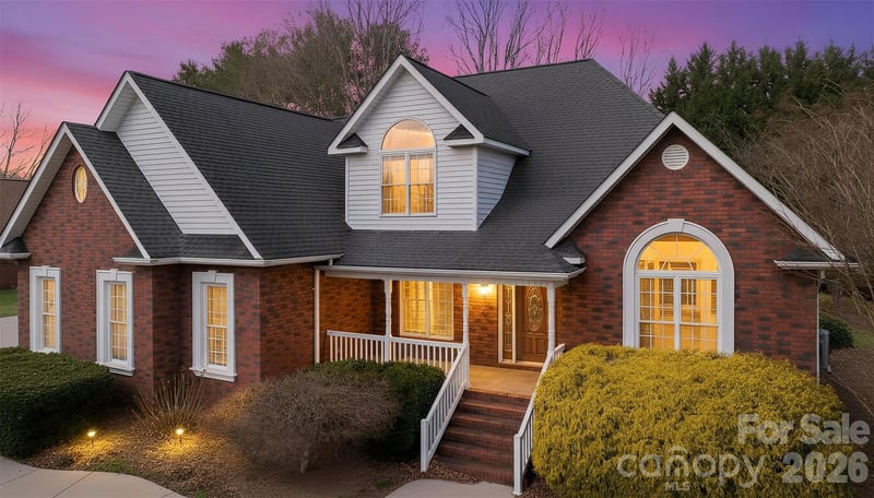 2488 Birdie Ln, Conover, NC 28613