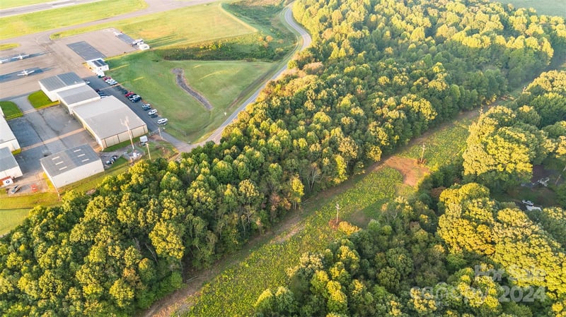130 Aviation Dr, Statesville, NC 28677