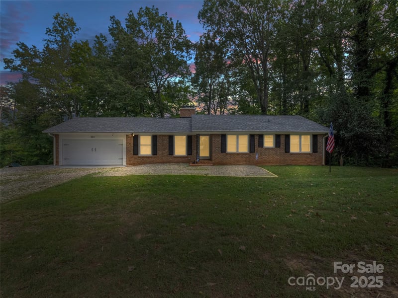 263 Blanton St, Columbus, NC 28722