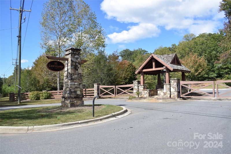 Holland Dr #3, Columbus, NC 28722