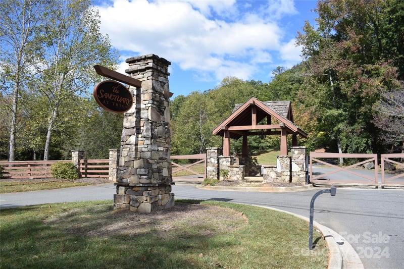 Holland Dr #3, Columbus, NC 28722
