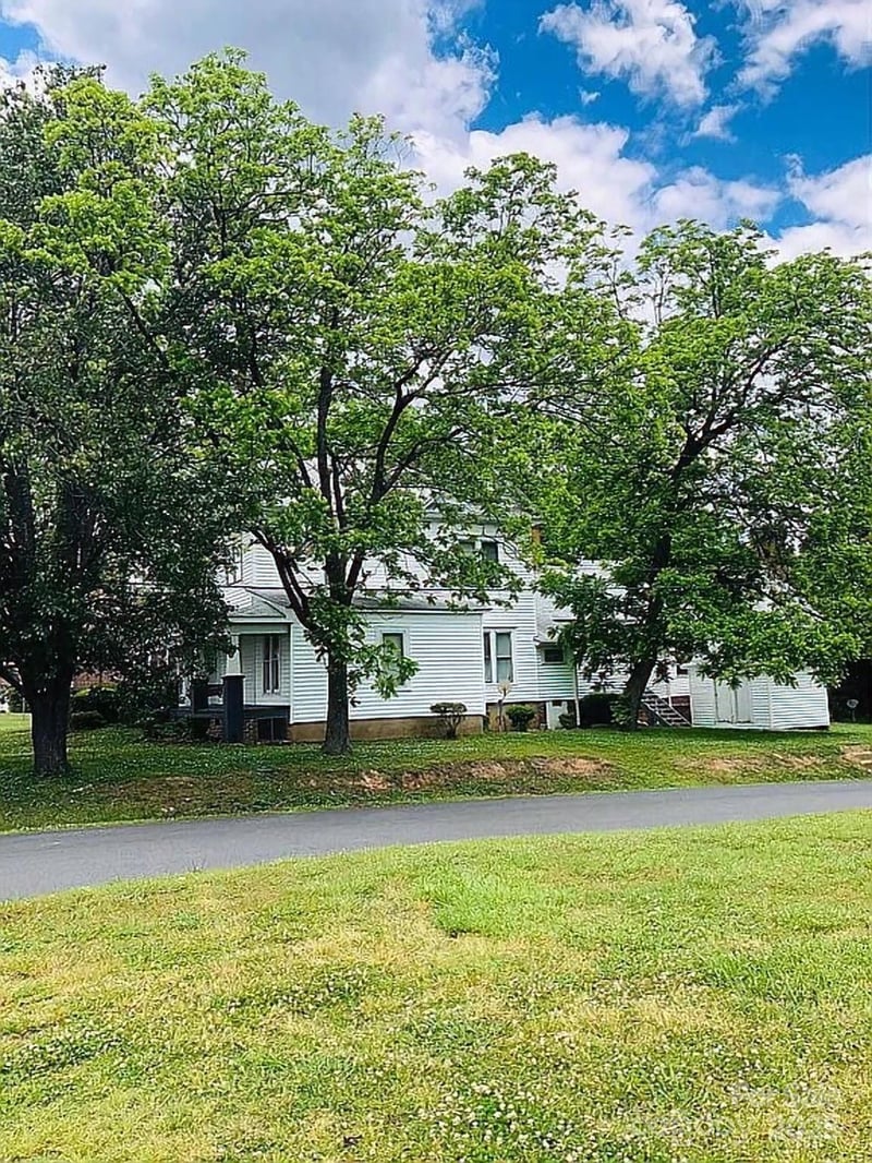 115 Pearl St, Troy, NC 27371