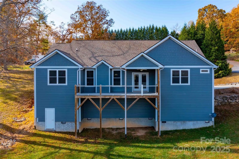 2637 Bowden Ln, Hendersonville, NC 28792