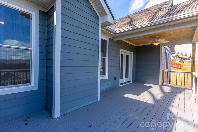 2637 Bowden Ln, Hendersonville, NC 28792
