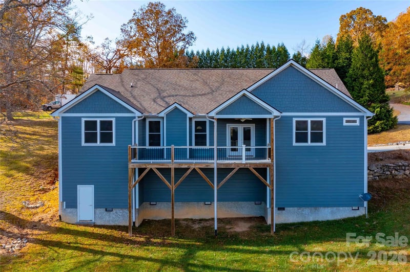 2637 Bowden Ln, Hendersonville, NC 28792