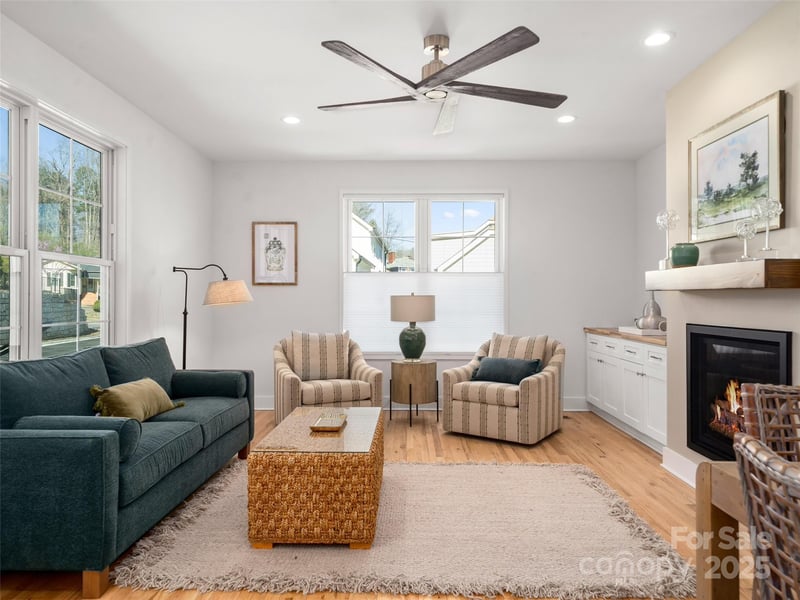43 Skyvue Ct #F, Saluda, NC 28773