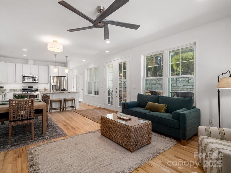 43 Skyvue Ct #F, Saluda, NC 28773