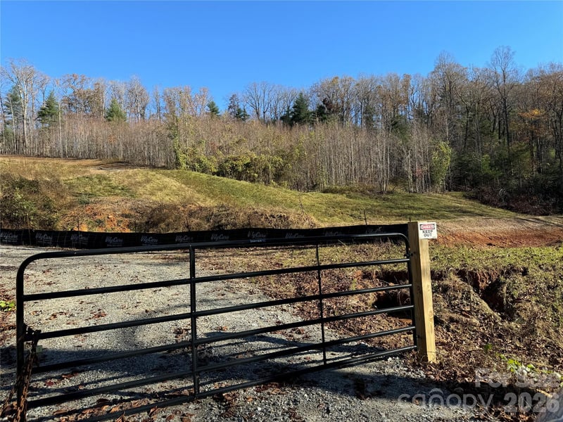 3200 Greenville Hw, Flat Rock, NC 28731