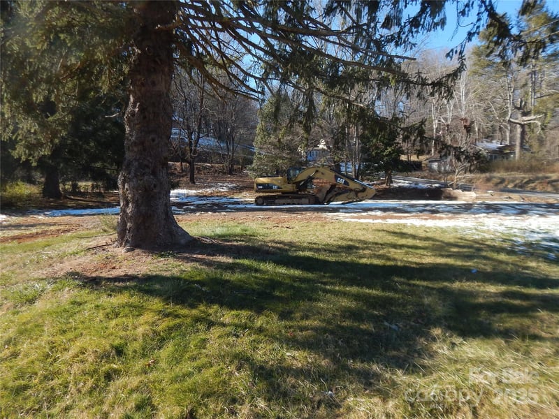 9 Chaparral Dr, Sylva, NC 28779