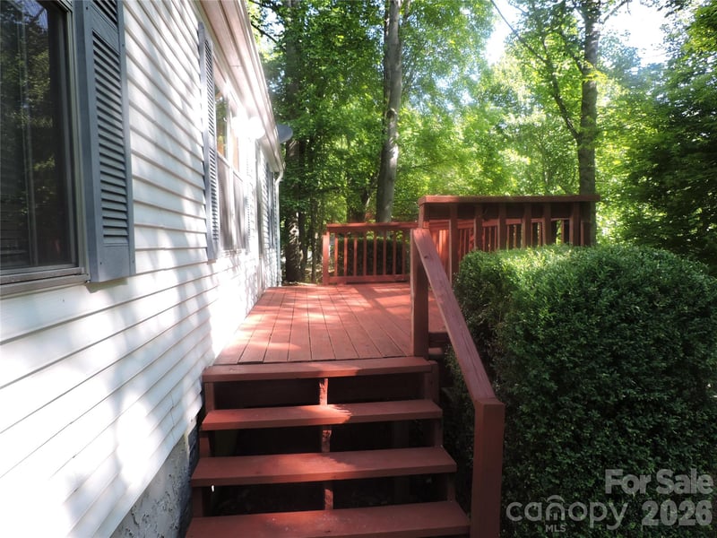 2271 Gouges Creek Rd, Spruce Pine, NC 28777