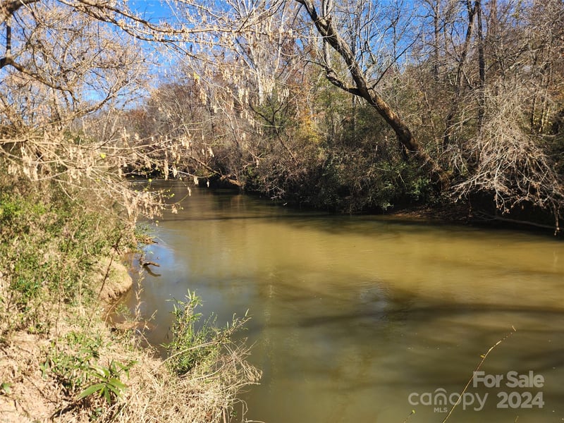 451 Low Bridge Rd, Forest City, NC 28043
