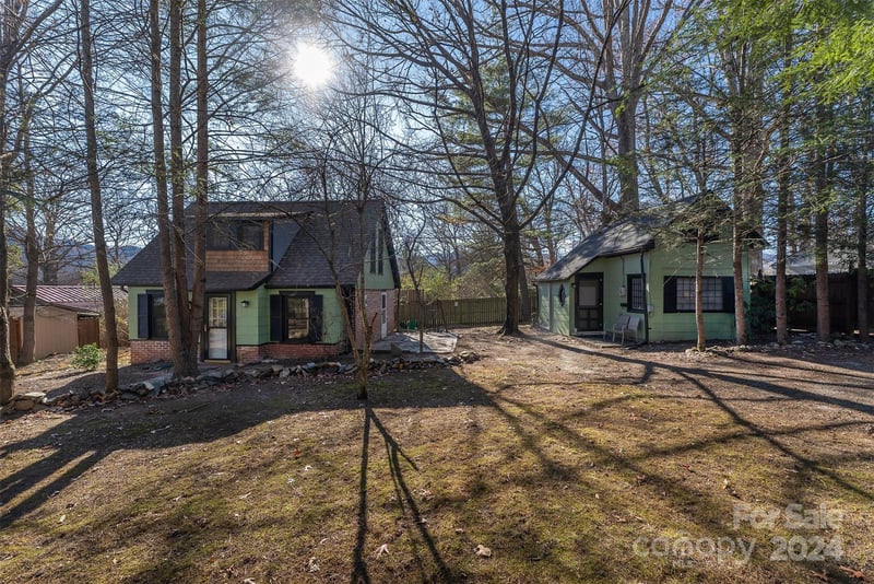 103 - 105 Pine St, Black Mountain, NC 28711