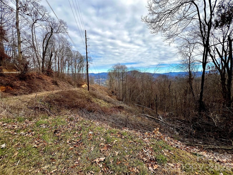 4 and 4b Salisbury Cv, Waynesville, NC 28785