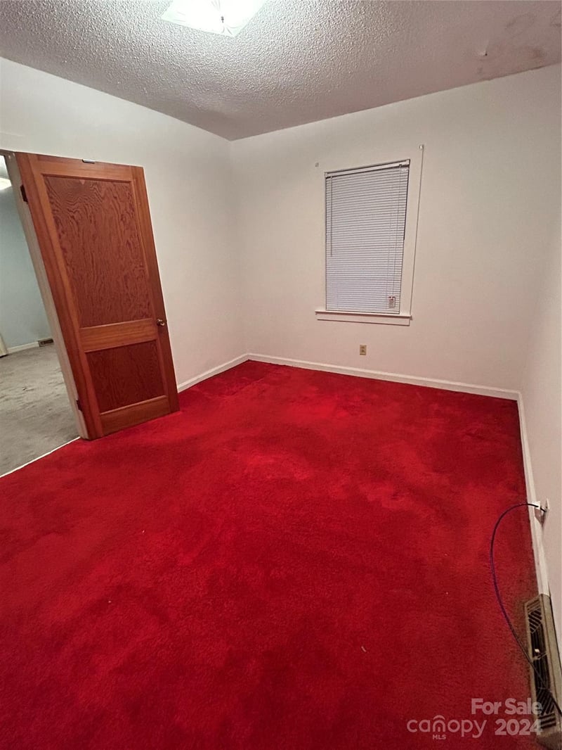 601 Sherman St, Badin, NC 28009