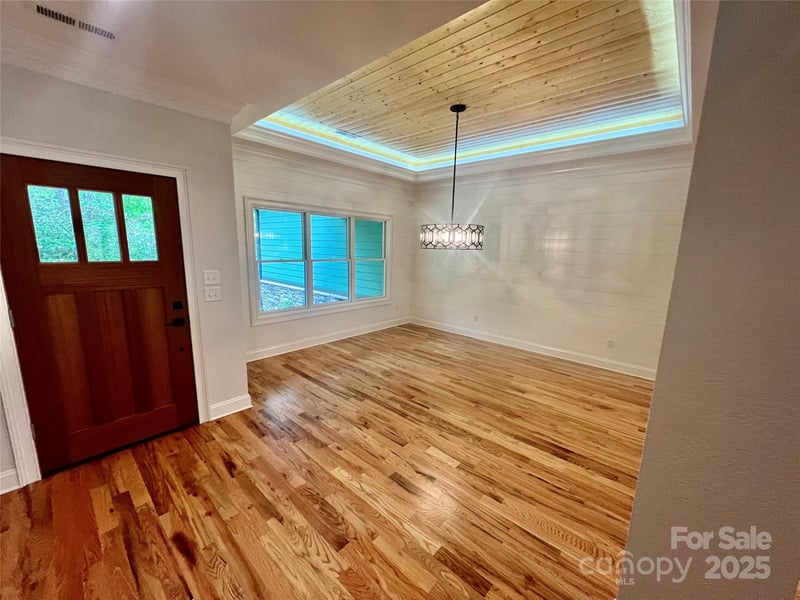 397 Soquili Dr, Brevard, NC 28712