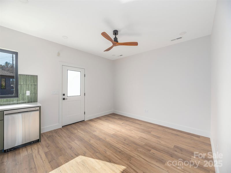 15 Leap Frog Pk, Waynesville, NC 28786