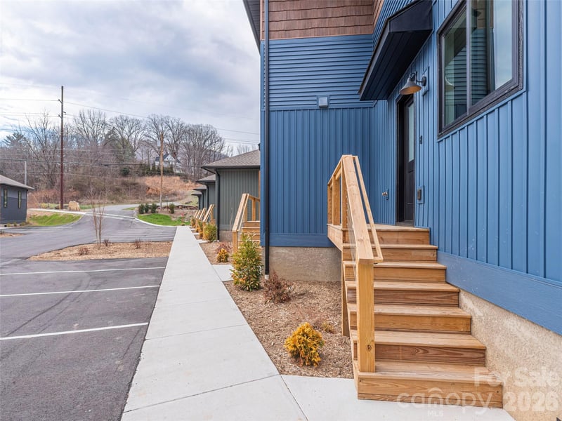 41 Leap Frog Pk, Waynesville, NC 28786