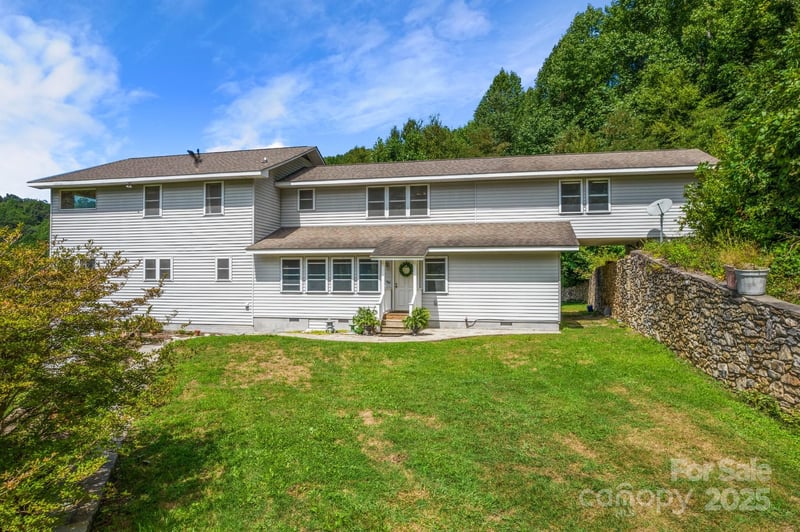 505 Old Home Place Dr, Marshall, NC 28753