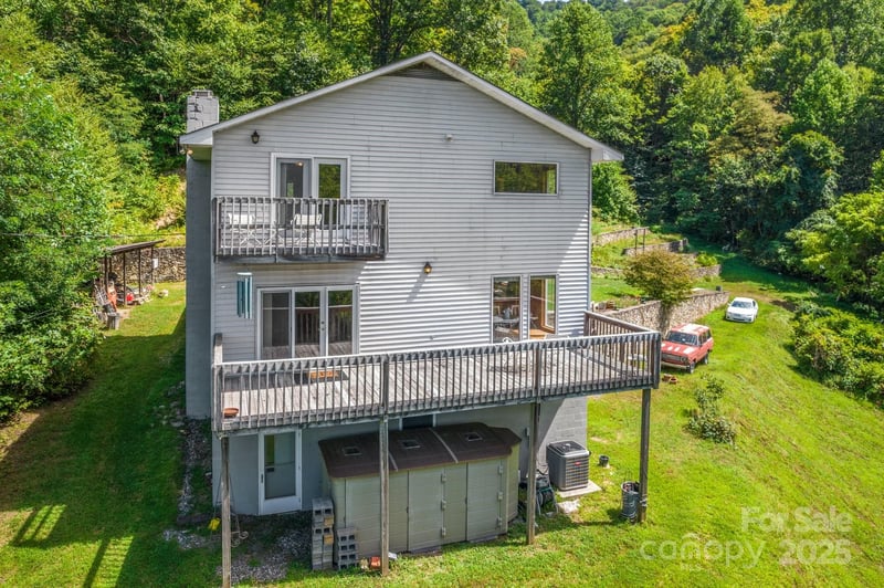 505 Old Home Place Dr, Marshall, NC 28753