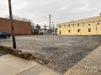 Sterling St, Morganton, NC 28655