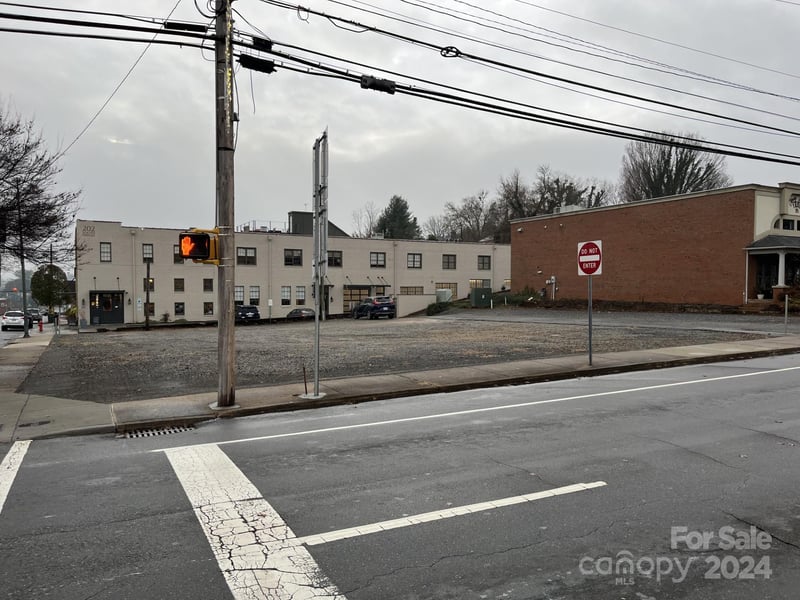 Sterling St, Morganton, NC 28655